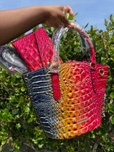 Load image into Gallery viewer, Medium Gator Print Bag
